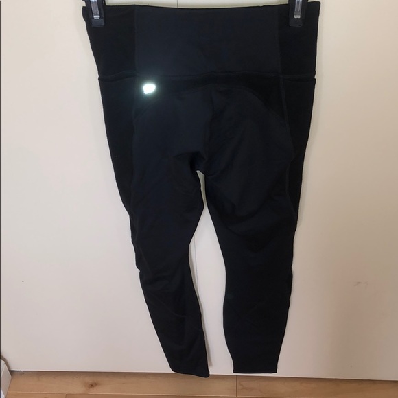 HIGH-WAISTED STATEMENT COLD WEATHER LEGGINGS - Picture 2 of 3